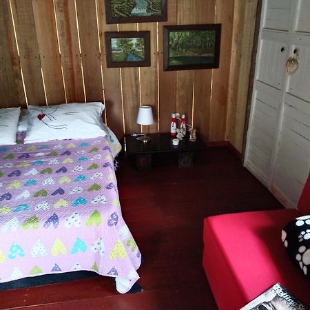 Tarragona Hostal サンタ・ロサ・デ・カバル 部屋 写真