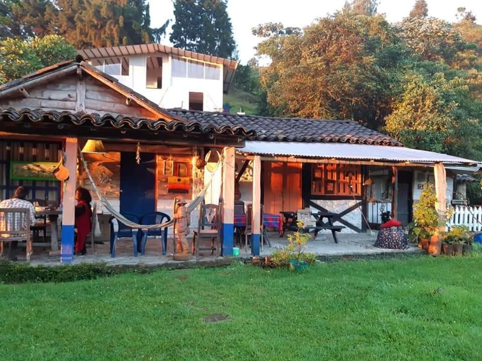 Tarragona Hostal サンタ・ロサ・デ・カバル エクステリア 写真