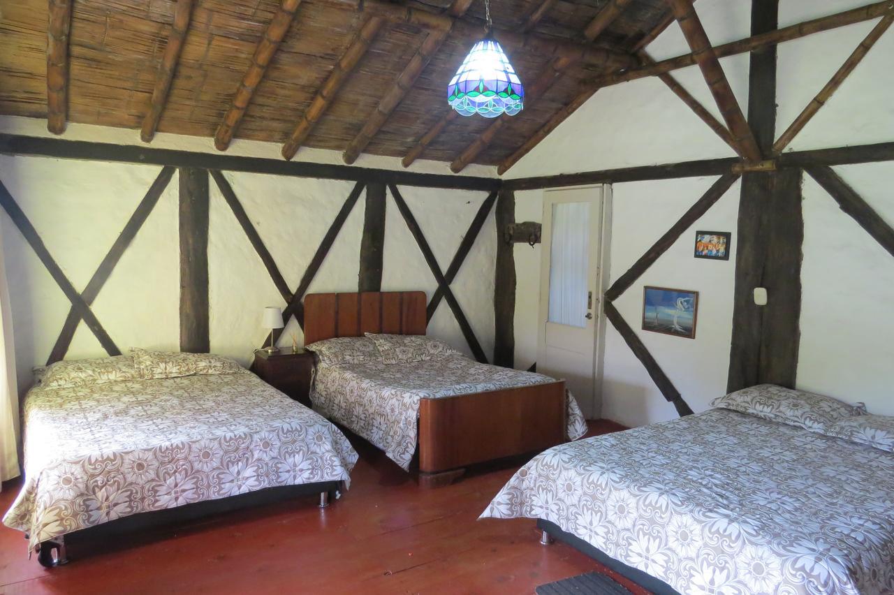 Tarragona Hostal サンタ・ロサ・デ・カバル エクステリア 写真