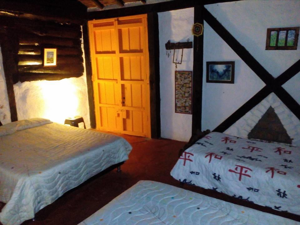 Tarragona Hostal サンタ・ロサ・デ・カバル エクステリア 写真
